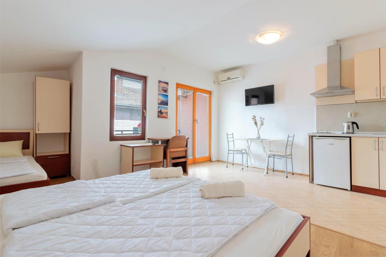 אוהריד Apartments Serafimoski מראה חיצוני תמונה